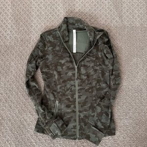 Lululemon define jacket 8 camo